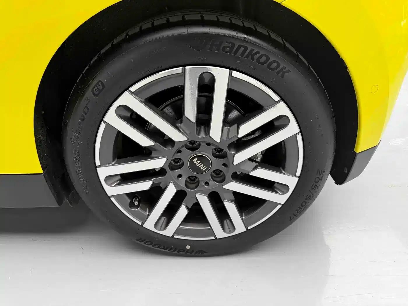2024 Electric MINI Cooper (456km/h) - Classic Style — миниатюра 10