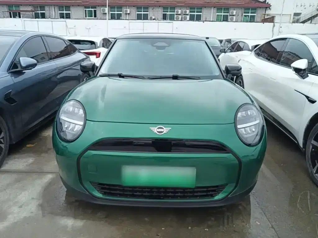 2024 Electric MINI Cooper (456km/h) - The Cooper E Big Player — миниатюра 3