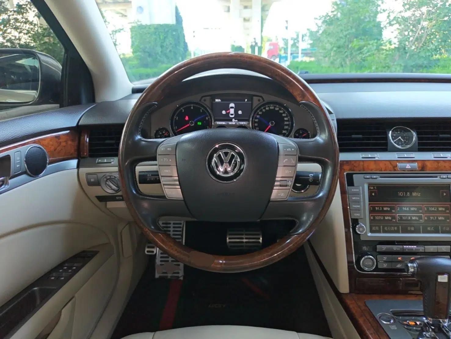 Volkswagen Phaeton 2012 3.0L Executive Version — миниатюра 18