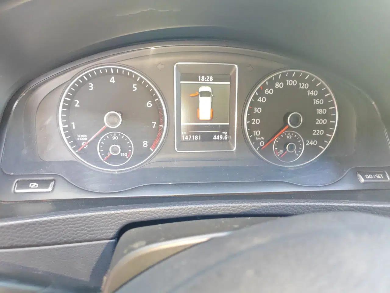 Volkswagen Multivan 2012 2.0 TSI Two-Wheel Drive Business Edition — миниатюра 12