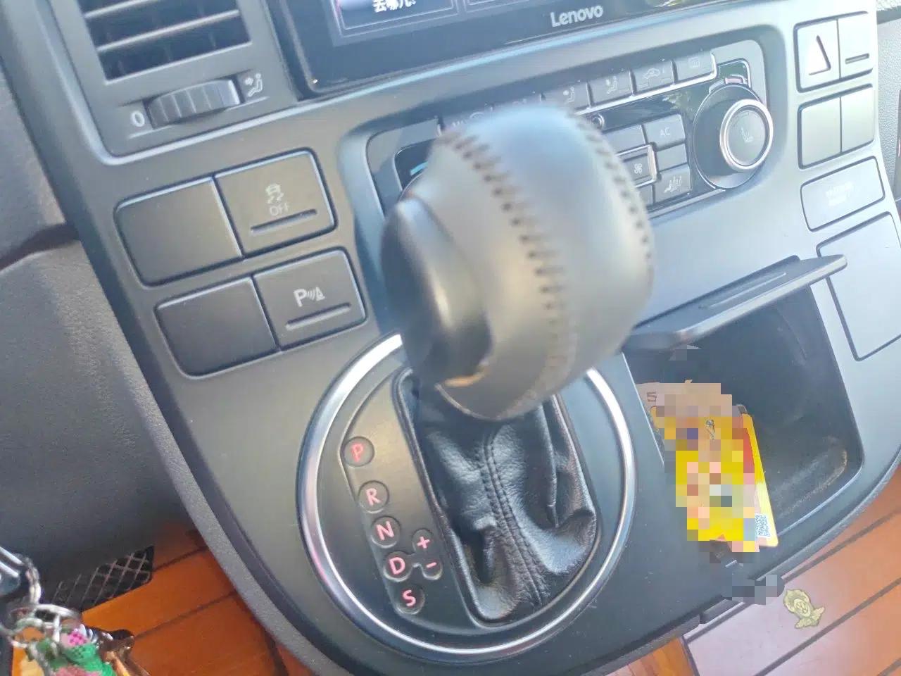Volkswagen Multivan 2012 2.0 TSI Two-Wheel Drive Business Edition — миниатюра 14