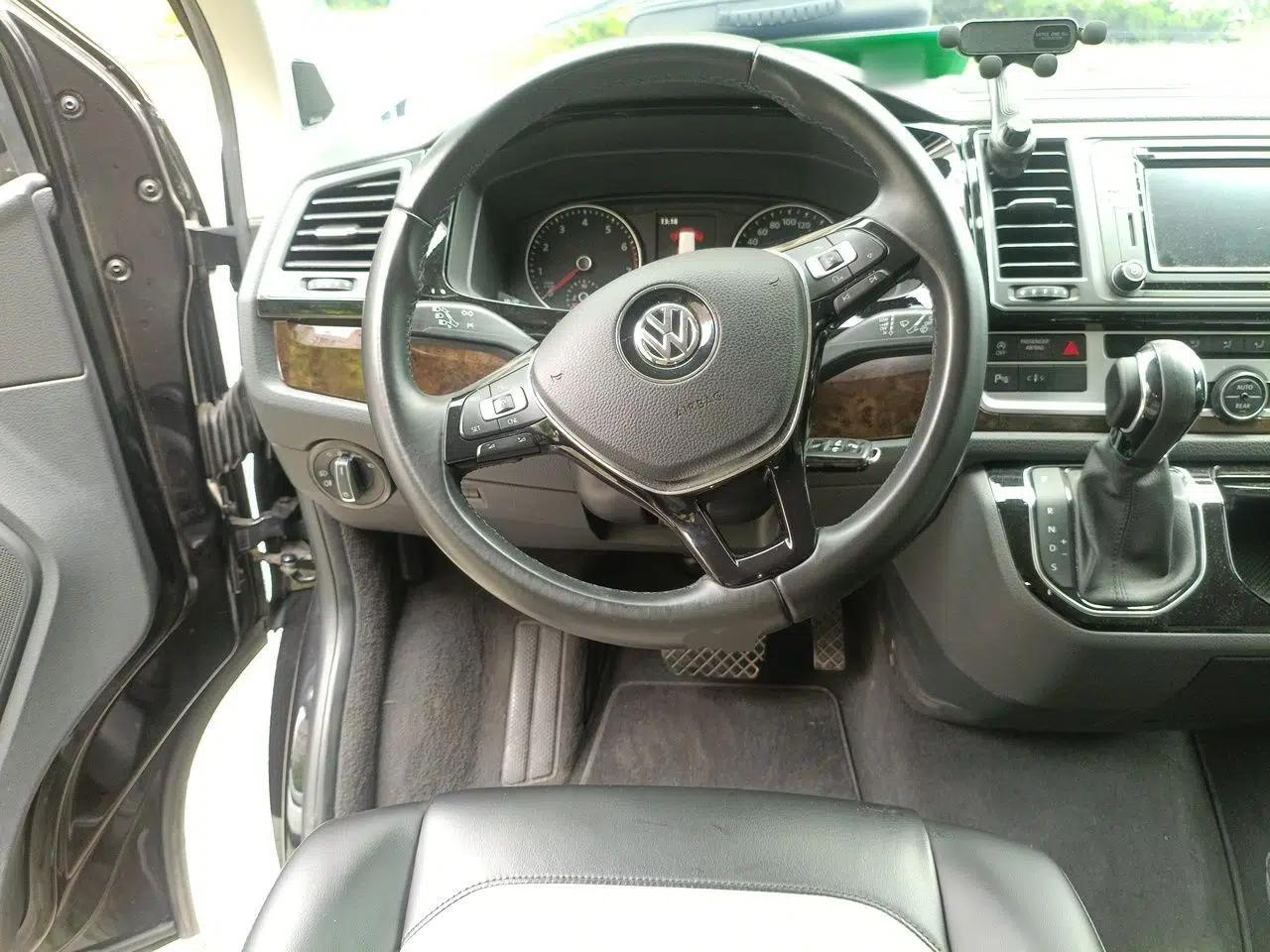 Volkswagen Multivan 2018 2.0 TSI 4x4 Prestige Edition 7-Seater — миниатюра 10