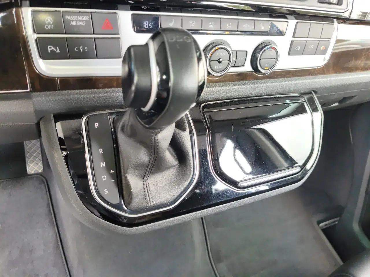 Volkswagen Multivan 2018 2.0 TSI Two-Wheel-Drive Luxury Edition 7 Seats — миниатюра 14