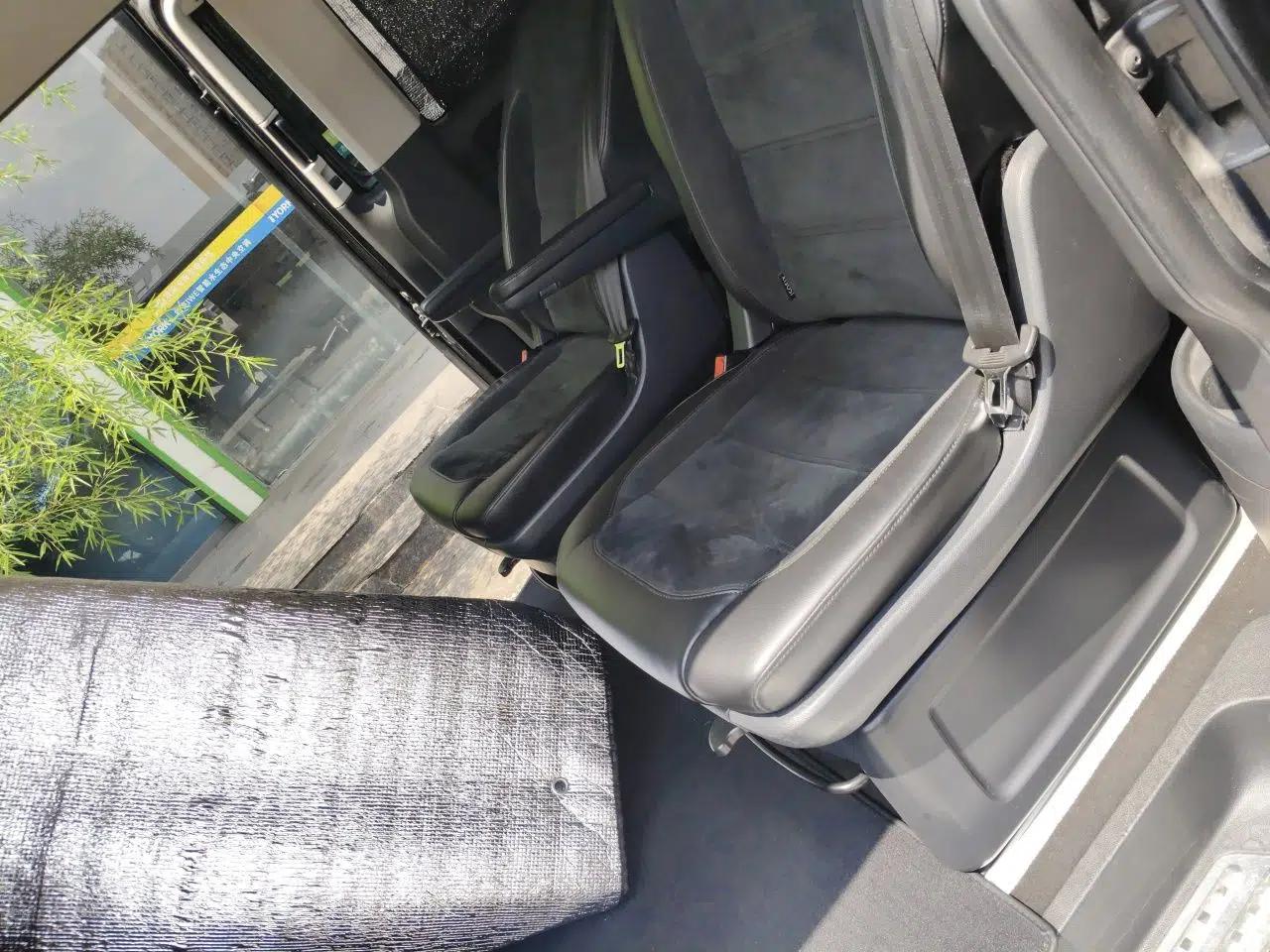 Volkswagen Multivan 2018 2.0 TSI Two-Wheel-Drive Luxury Edition 7 Seats — миниатюра 17
