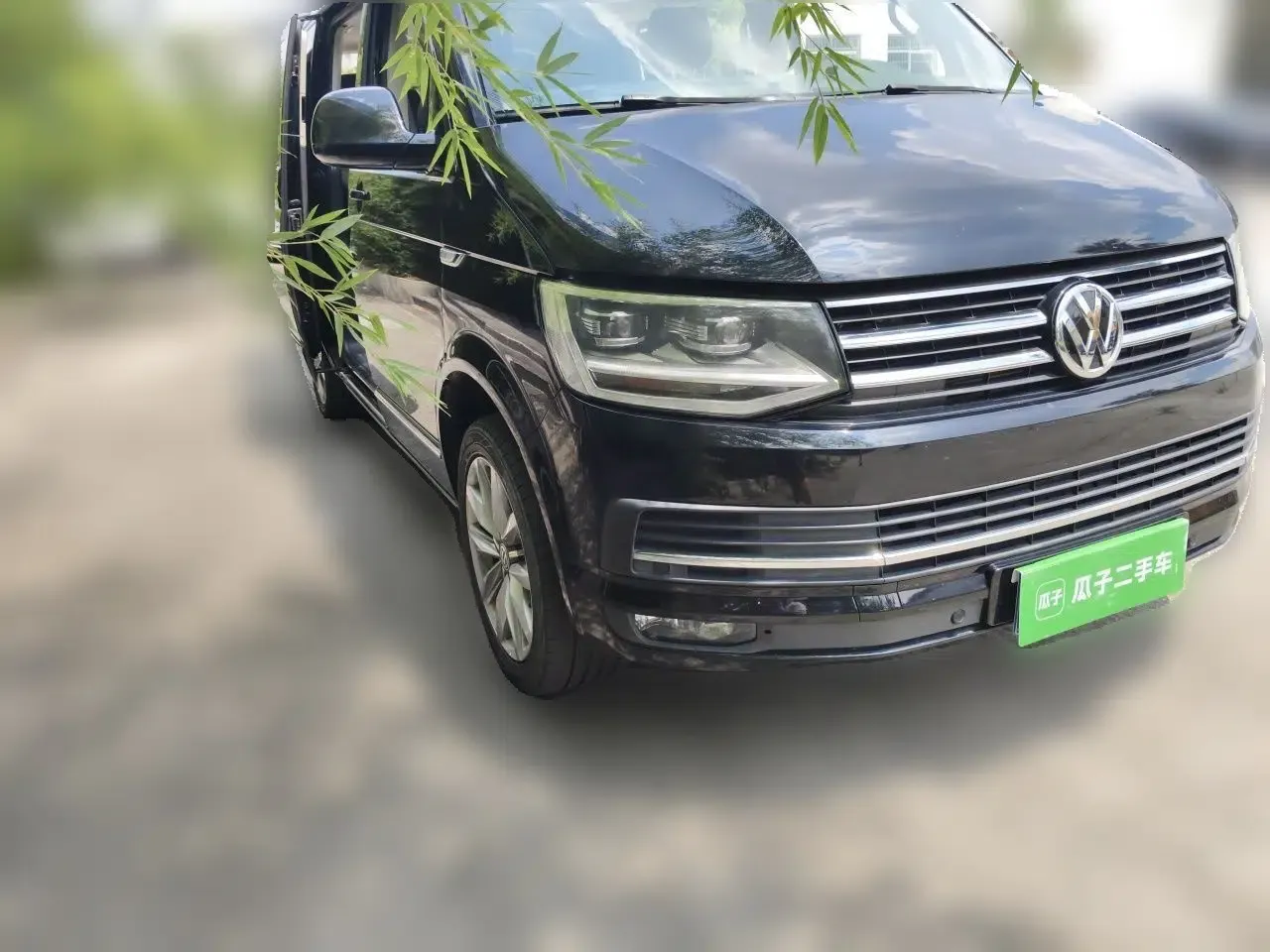 Volkswagen Multivan 2018 2.0 TSI Two-Wheel-Drive Luxury Edition 7 Seats — миниатюра 3