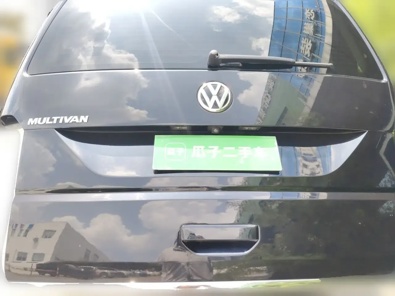 Volkswagen Multivan 2018 2.0 TSI Two-Wheel-Drive Luxury Edition 7 Seats — миниатюра 5