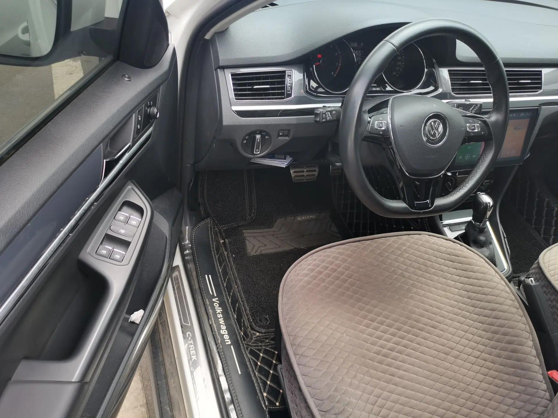 Volkswagen C-TREK 2017 230TSI DSG Comfort Version — миниатюра 16