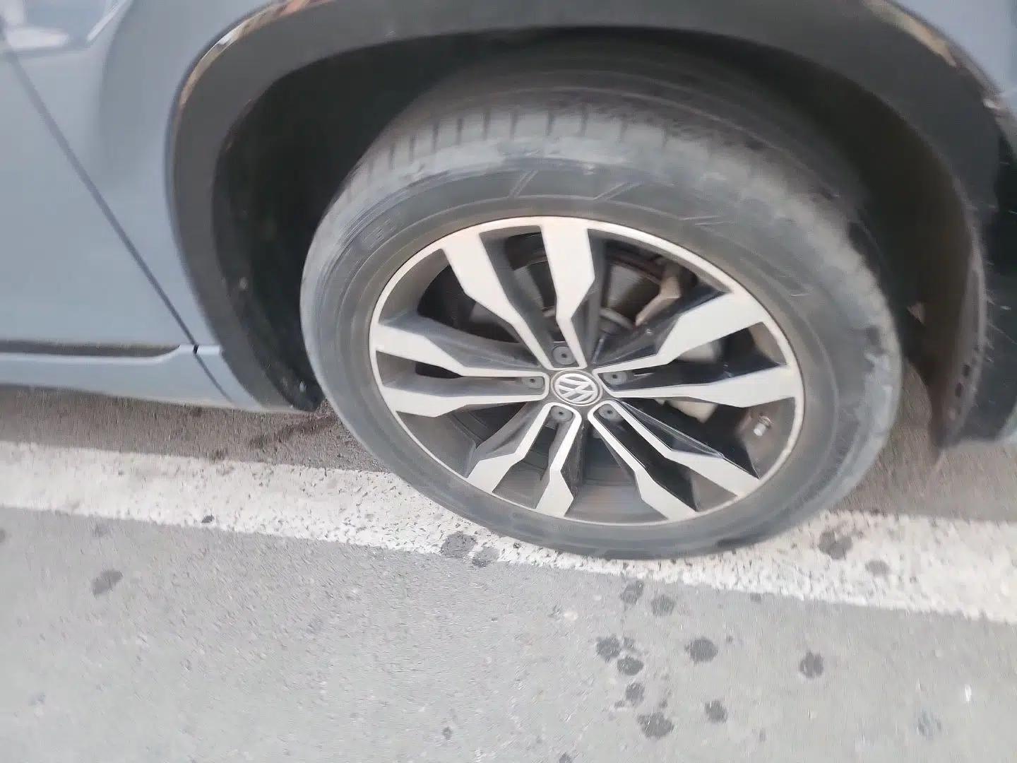 Volkswagen Tayron X 2020 380TSI Four-Wheel Drive Prestige Connected Version — миниатюра 8