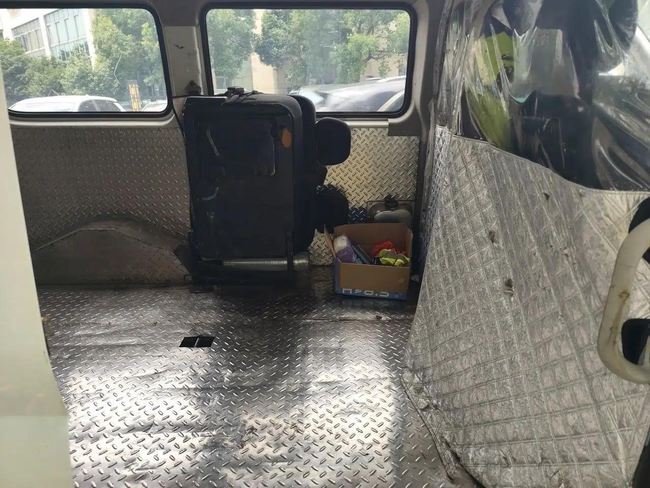 SAIC MAXUS V80 RV SAIC Maxus V80 2.5T Classic AMT Aoyuntong‑upgraded Short‑Wheelbase Medium‑Roof 5‑Seater — миниатюра 17