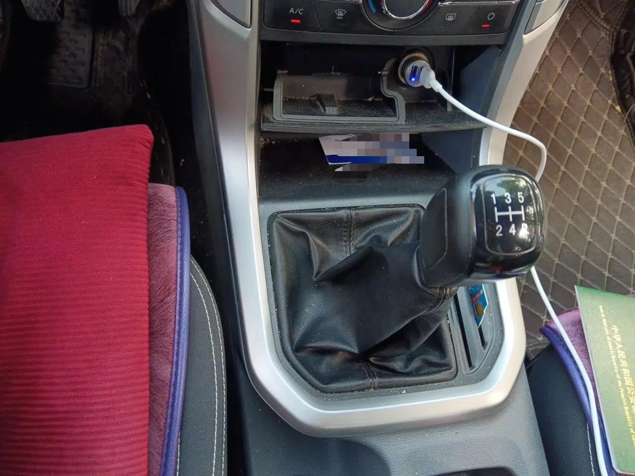 SAIC MAXUS T60 2019 2.4L Gasoline Manual Two-Wheel-Drive High-Ride Pioneer Edition Standard Cab — миниатюра 14