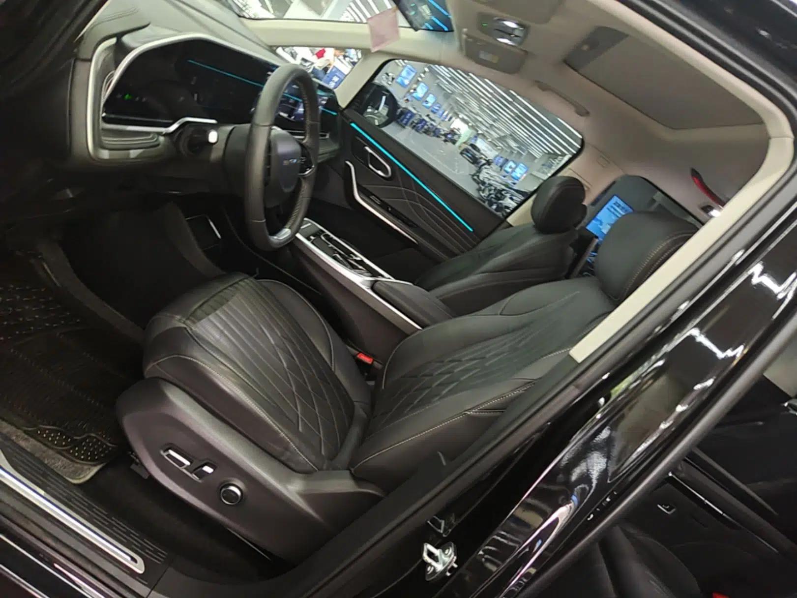 SAIC MAXUS Dajia 9 2022 Long-Range High-Mountain Six-Seater Version — миниатюра 22