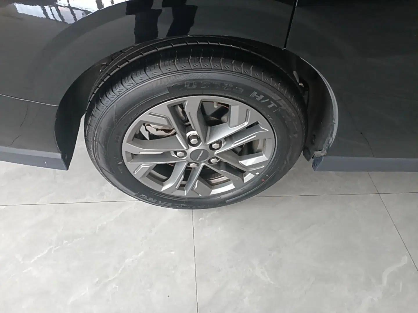 SAIC MAXUS G70 2024 2.0T Automatic Luxury Edition 7 Seats — миниатюра 11