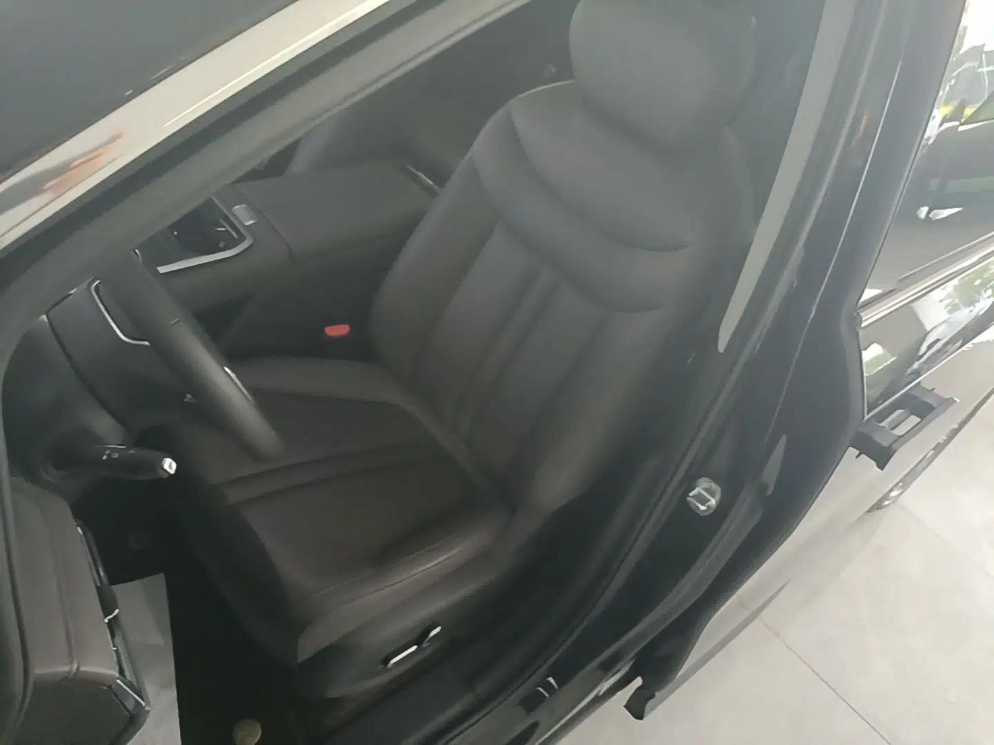 SAIC MAXUS G70 2024 2.0T Automatic Luxury Edition 7 Seats — миниатюра 17