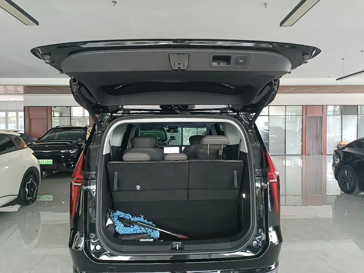 SAIC MAXUS G70 2024 2.0T Automatic Luxury Edition 7 Seats — миниатюра 22