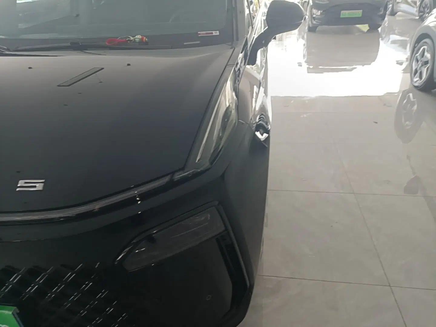 SAIC MAXUS G70 2024 2.0T Automatic Luxury Edition 7 Seats — миниатюра 8