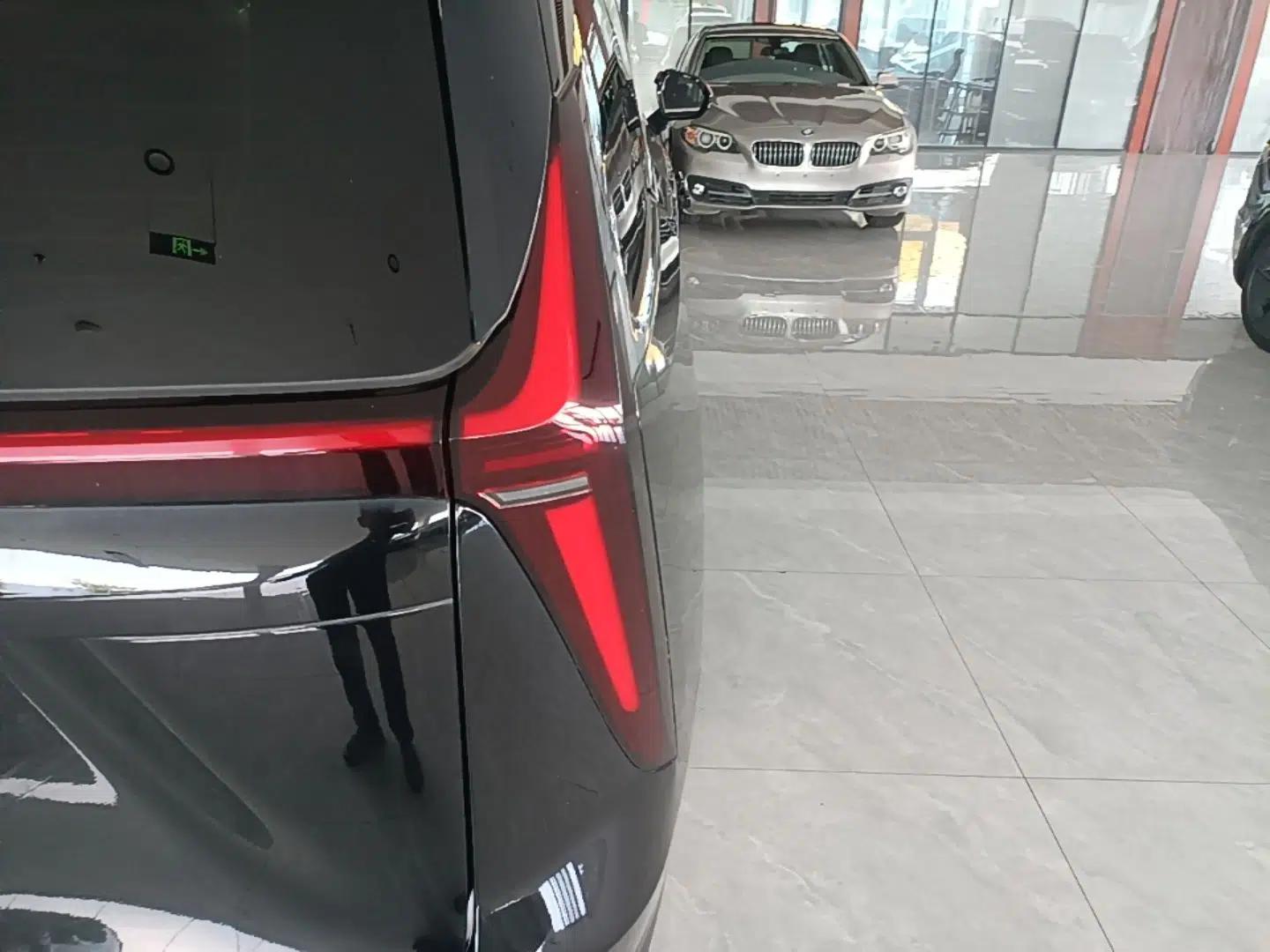 SAIC MAXUS G70 2024 2.0T Automatic Luxury Edition 7 Seats — миниатюра 9
