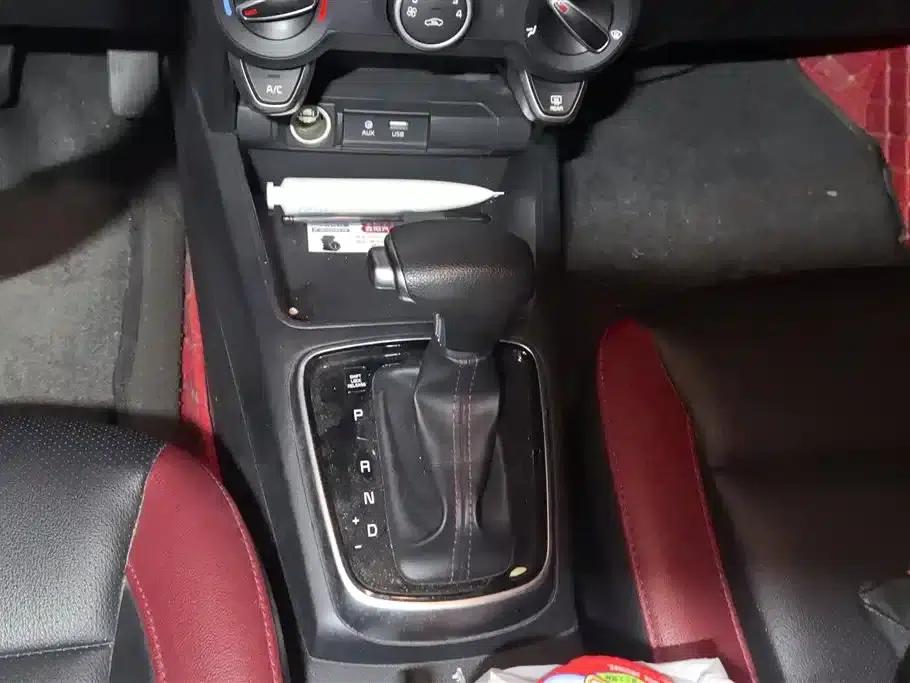 2017 KX CROSS 1.4L AT GLS — миниатюра 16