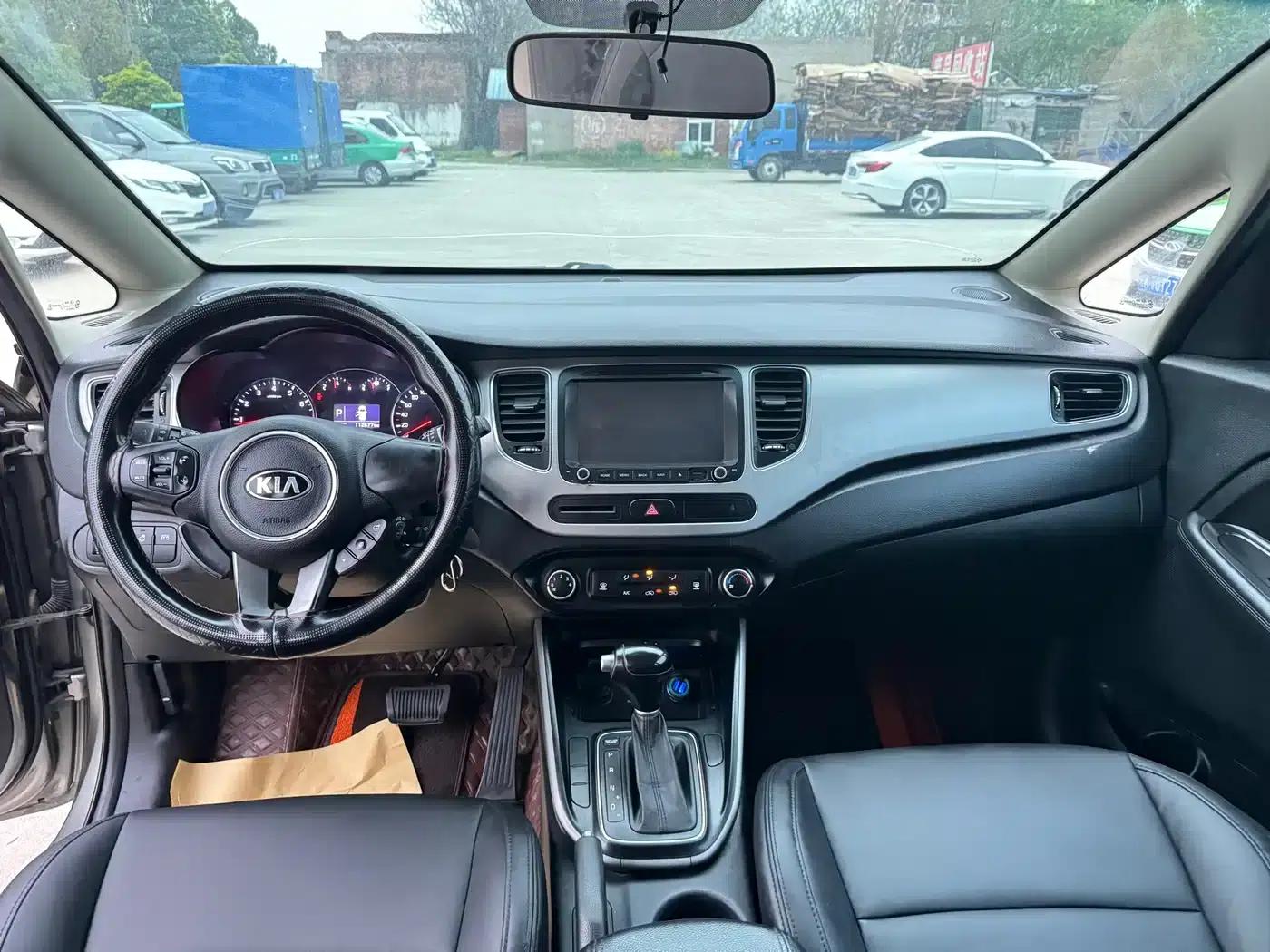 Carens 2013 2.0L 7-seater Automatic Comfort Edition (National V Emission Standard) — миниатюра 8
