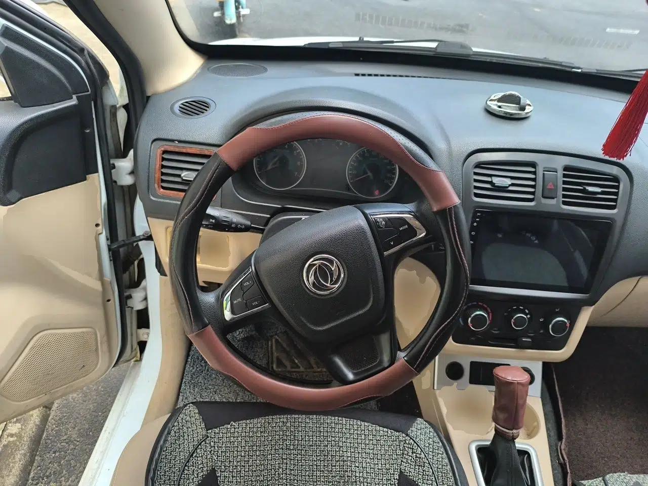 Dongfeng Fengon 330 2014 1.5L Manual Comfort Version DK15-02 — миниатюра 10