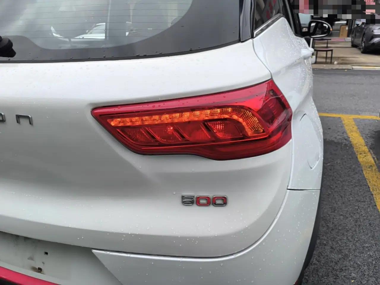 Dongfeng Fengon 500 2021 1.5L CVT Enjoyment Version — миниатюра 9