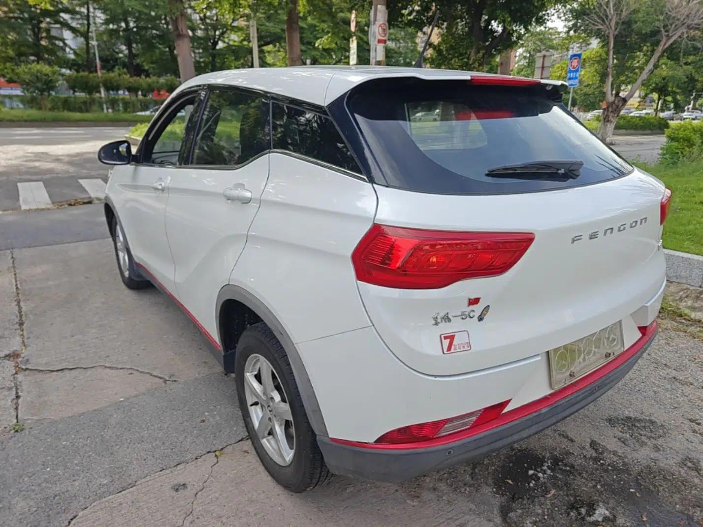 Dongfeng Fengon 500 2021 1.5L CVT Enjoyment Model — миниатюра 4