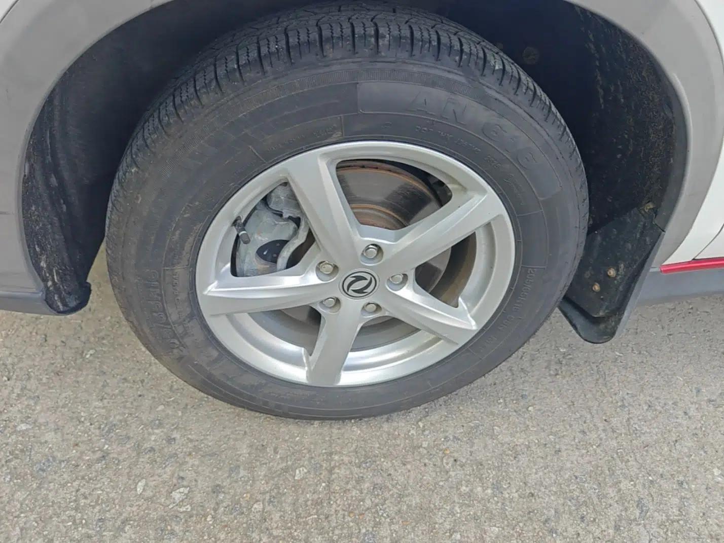 Dongfeng Fengon 500 2021 1.5L CVT Enjoyment Model — миниатюра 10
