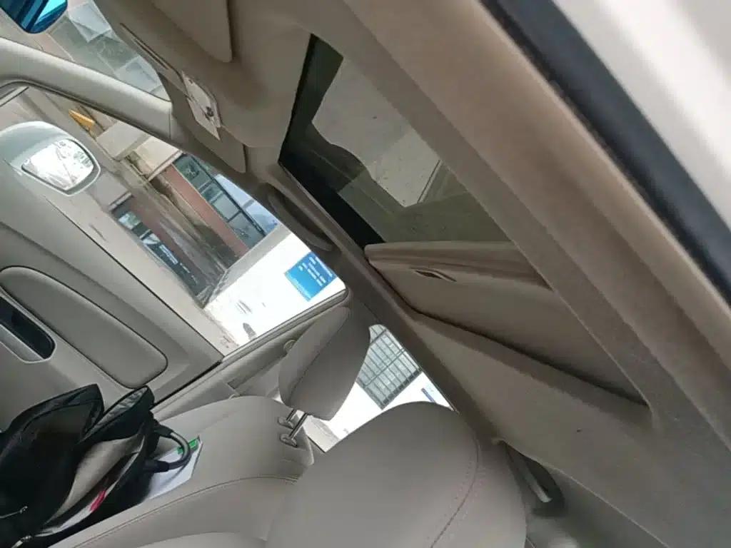Venucia D50 2015 1.6L Manual Deluxe Edition — миниатюра 18