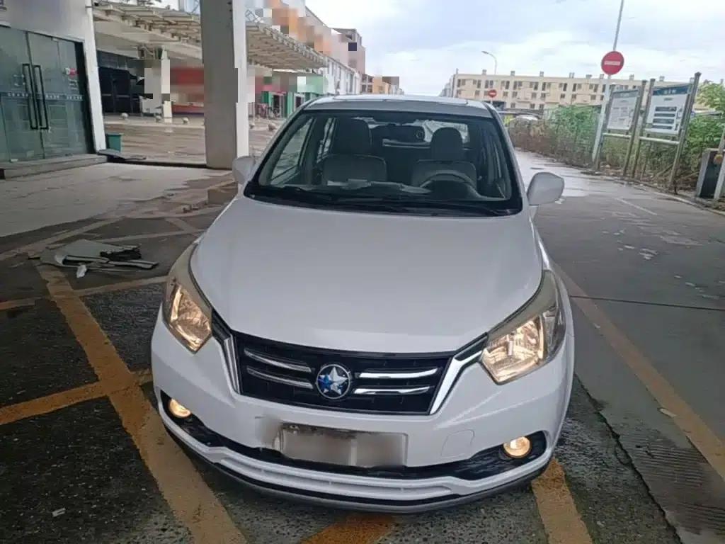 Venucia D50 2015 1.6L Manual Deluxe Edition — миниатюра 3