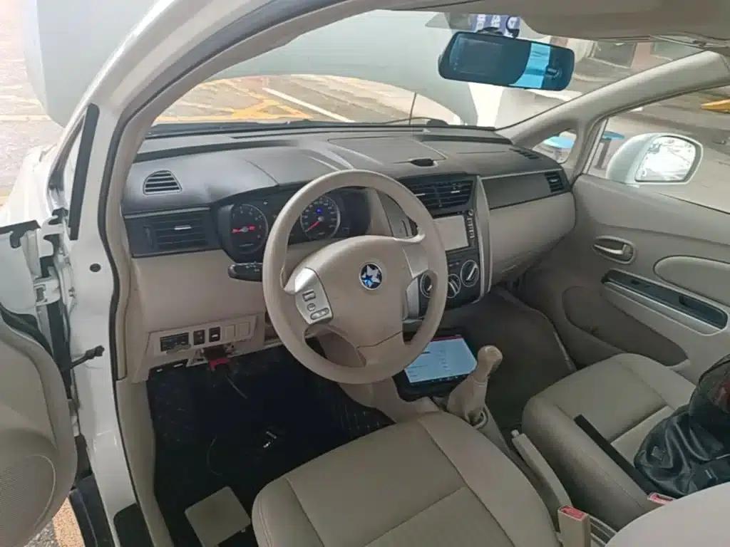 Venucia D50 2015 1.6L Manual Deluxe Edition — миниатюра 10