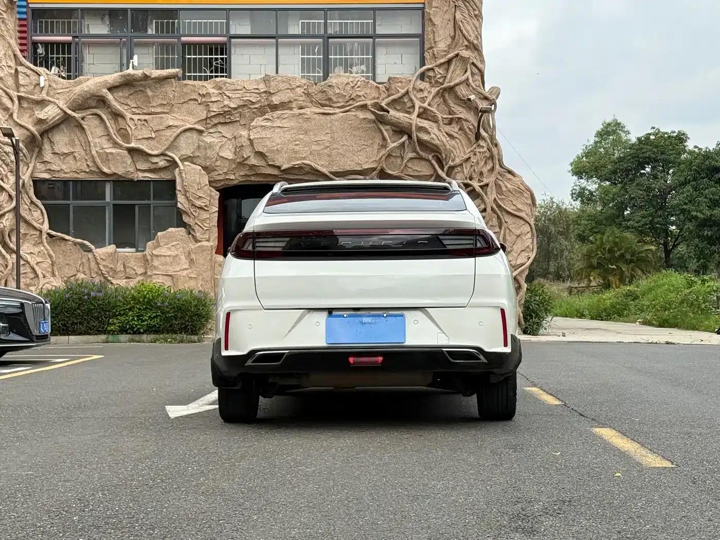 Venucia T90 2021 260T Mild Hybrid Automatic Intelligent Connectivity Edition — миниатюра 5