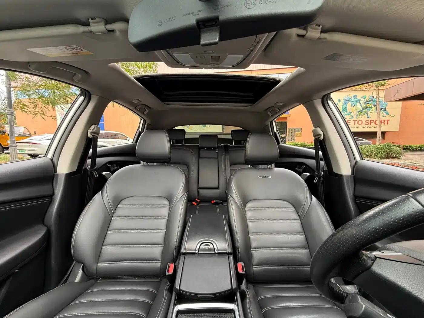 Venucia T90 2021 260T Mild Hybrid Automatic Intelligent Connectivity Edition — миниатюра 10