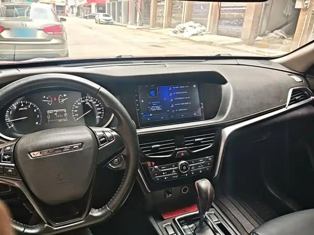 Venucia T90 2017 2.0L CVT Smart Edition — миниатюра 10