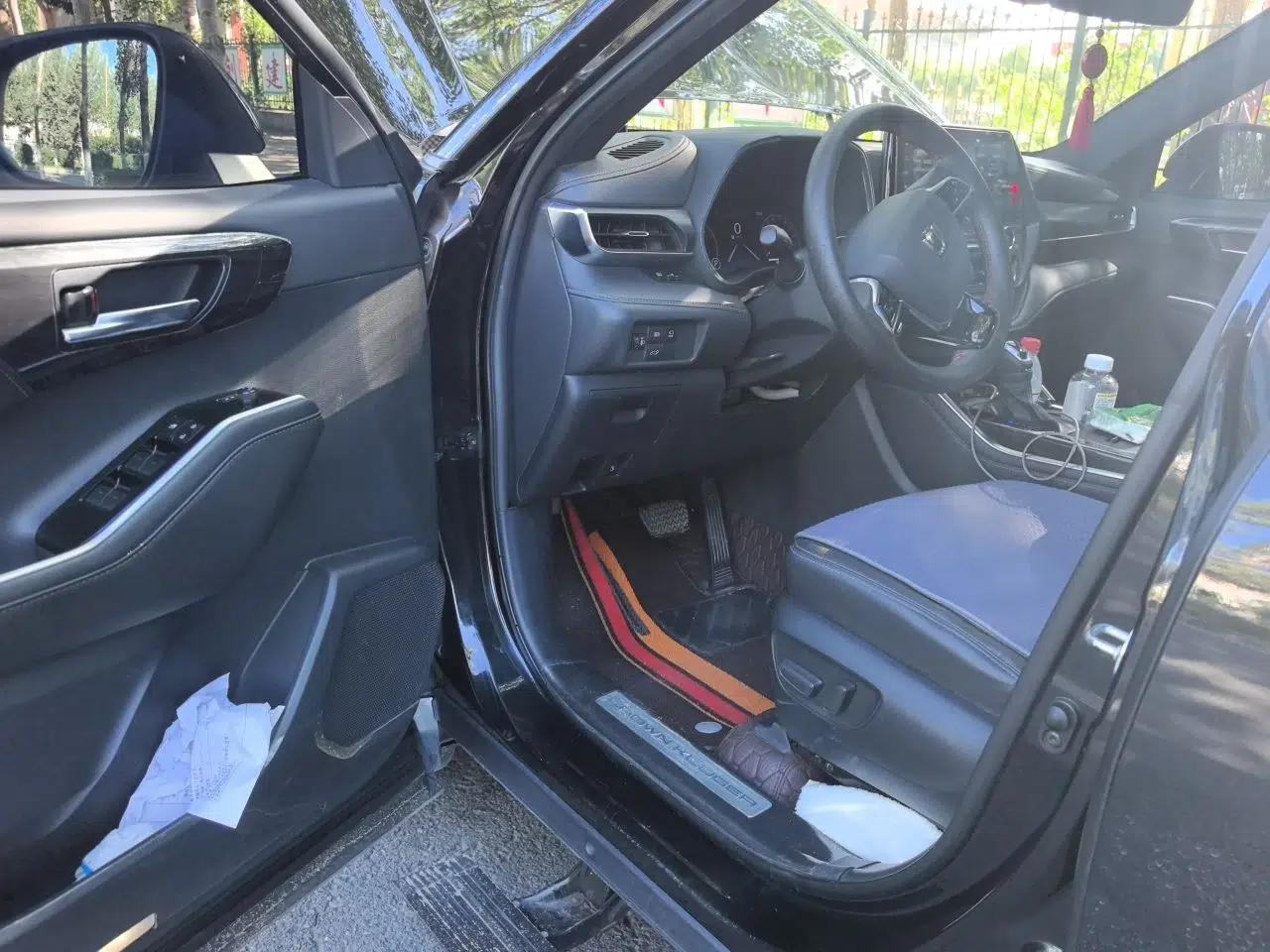 Toyota Crown Kluger 2021 2.5L HEV Four-Wheel Drive Premium Edition — миниатюра 16