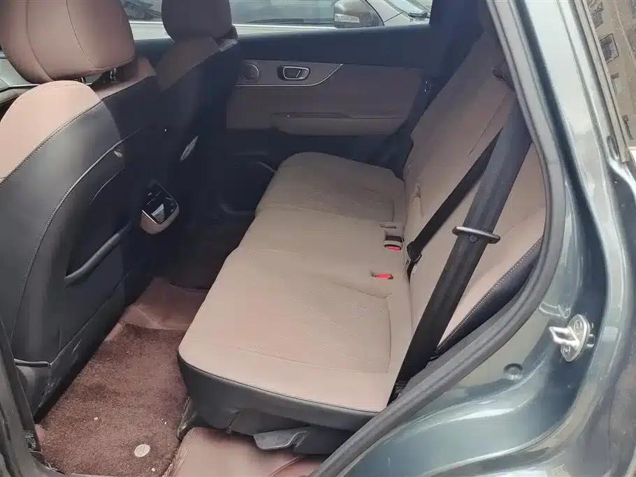 Fengyun T8 2025 1.5T 130km Premium Edition 5-seater — миниатюра 11