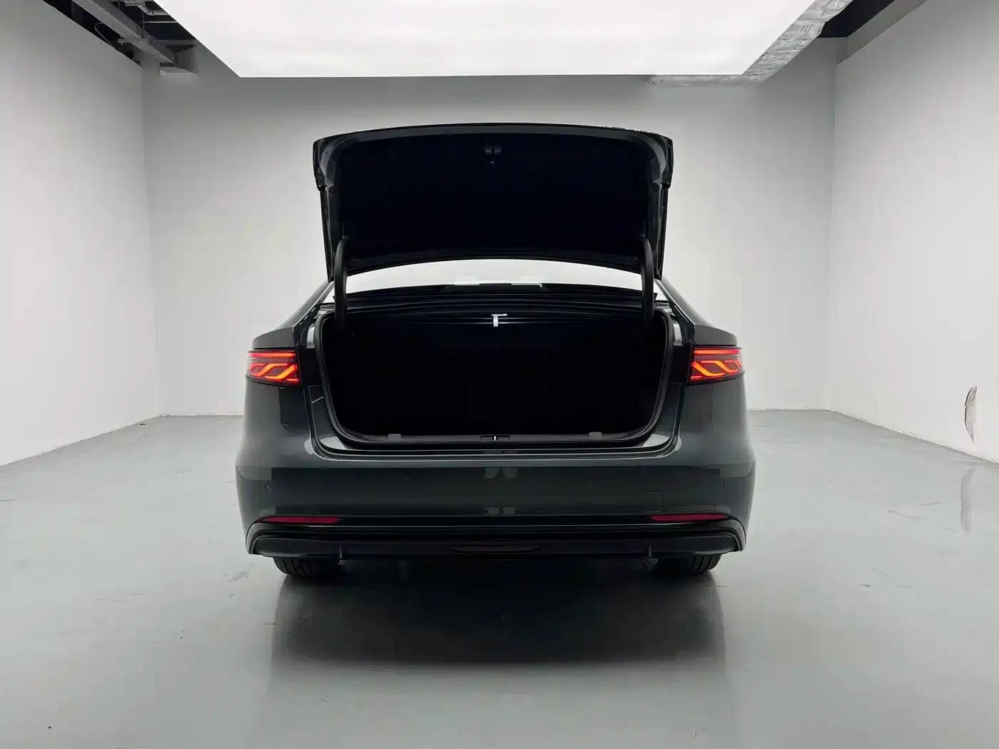 Fengyun A8L 2025 1.5TGDI Comfort Model (145km/h) — миниатюра 7