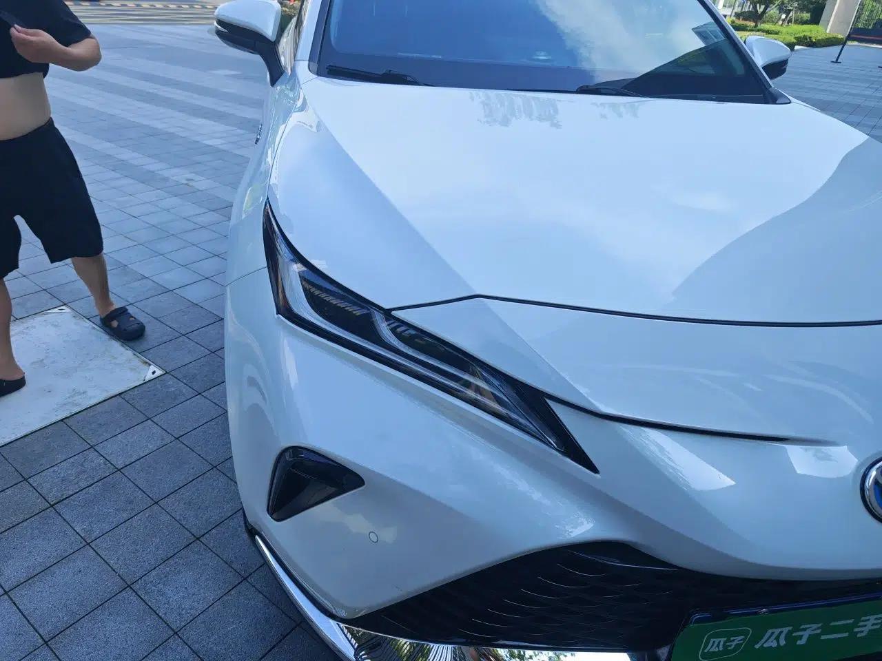 Toyota Venza 2022 Dual-Engine 2.5L CVT Two-Wheel Drive Prestige Edition — миниатюра 7
