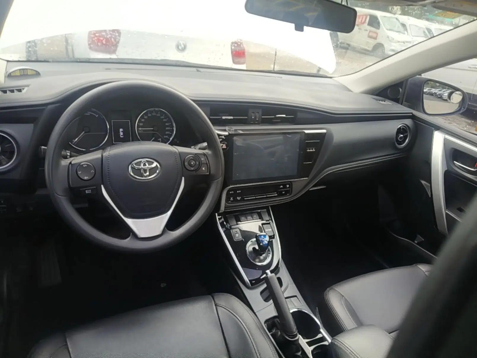 Toyota Corolla Hybrid E+ 2019 1.8L E-CVT Leading Edition — миниатюра 12