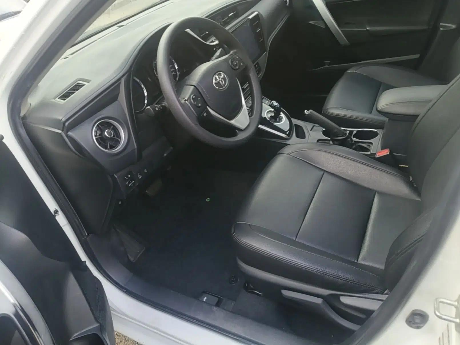 Toyota Corolla Hybrid E+ 2019 1.8L E-CVT Leading Edition — миниатюра 17