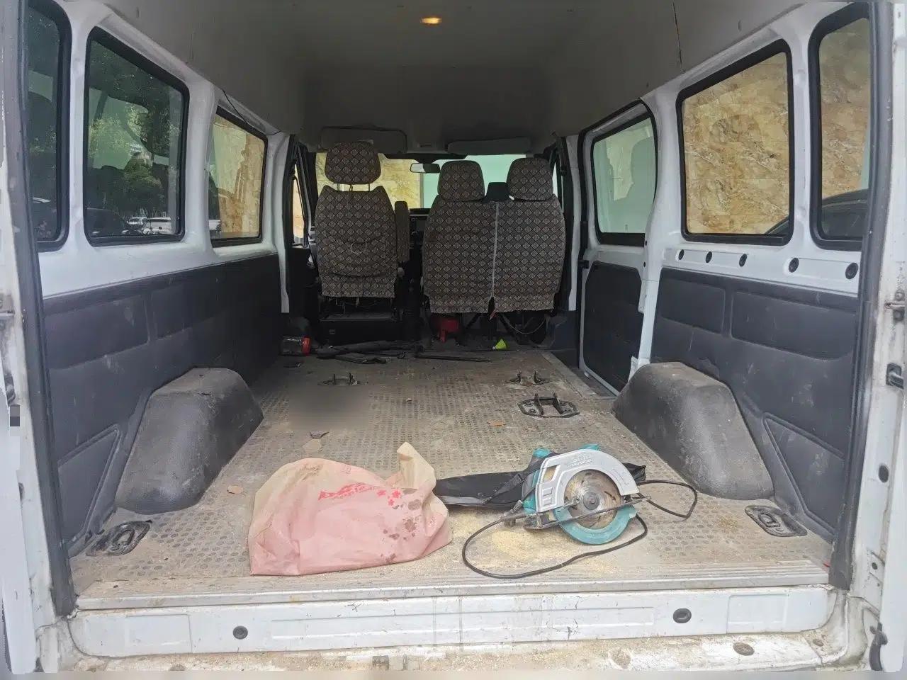 Ford Transit Custom 2016 2.2T Short-Wheelbase 6-Seater Mid-Roof Multi-Purpose Vehicle — миниатюра 19