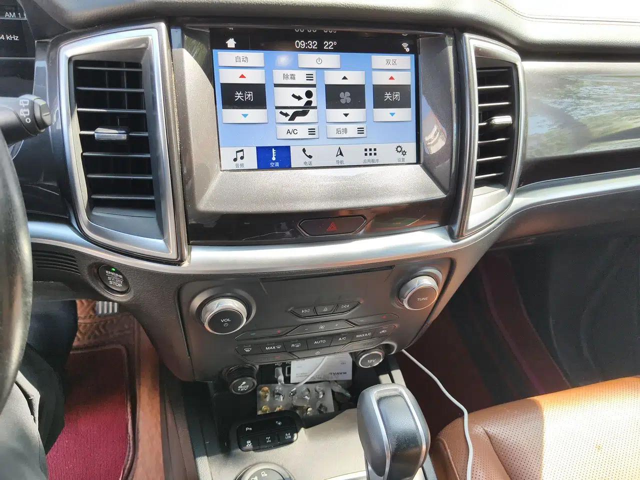 Ford Everest 2019 2.0T Gasoline Automatic 4x4 Flagship Edition 7 Seats — миниатюра 13