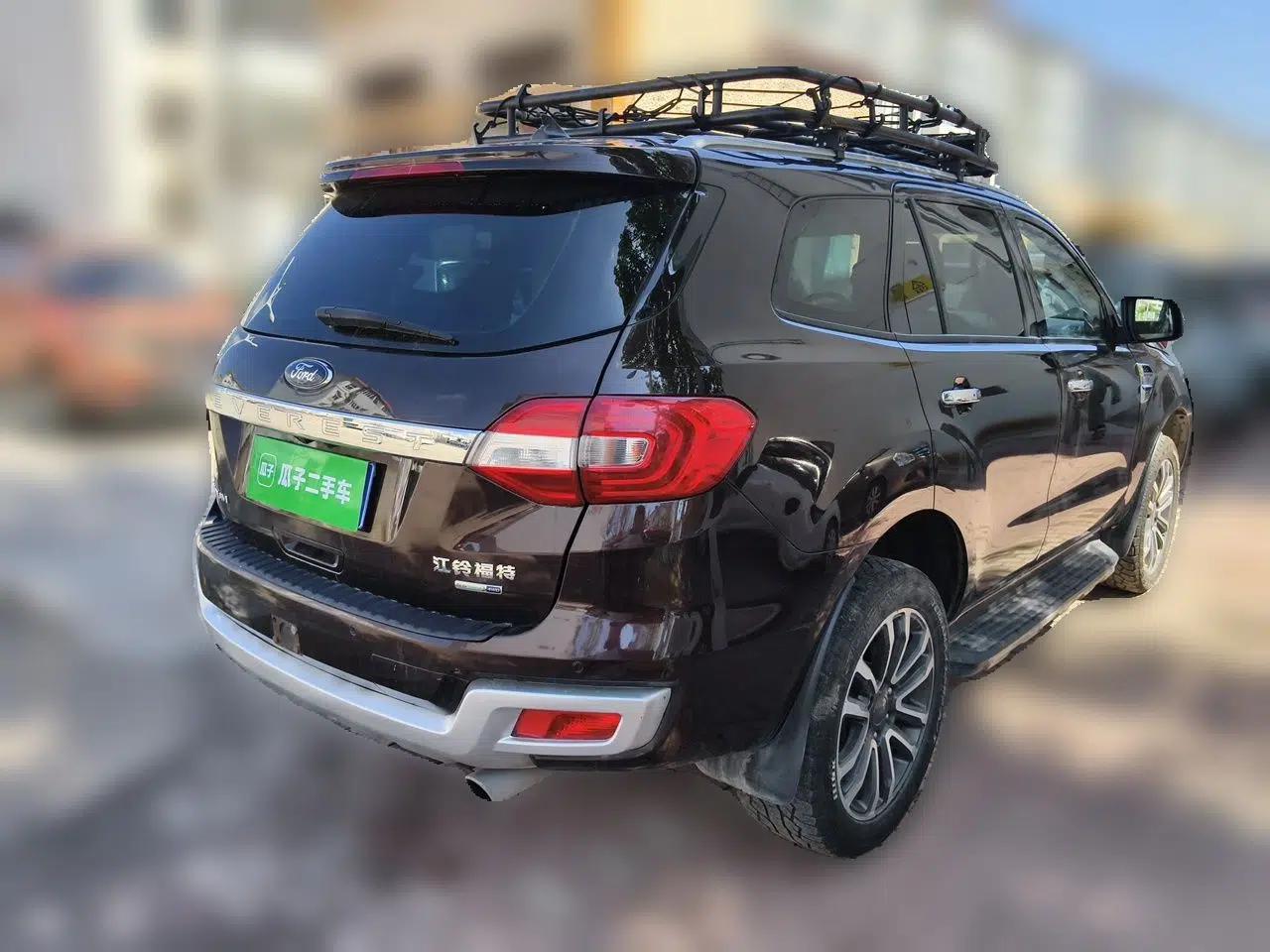 Ford Everest 2019 2.0T Gasoline Automatic 4x4 Flagship Edition 7 Seats — миниатюра 6