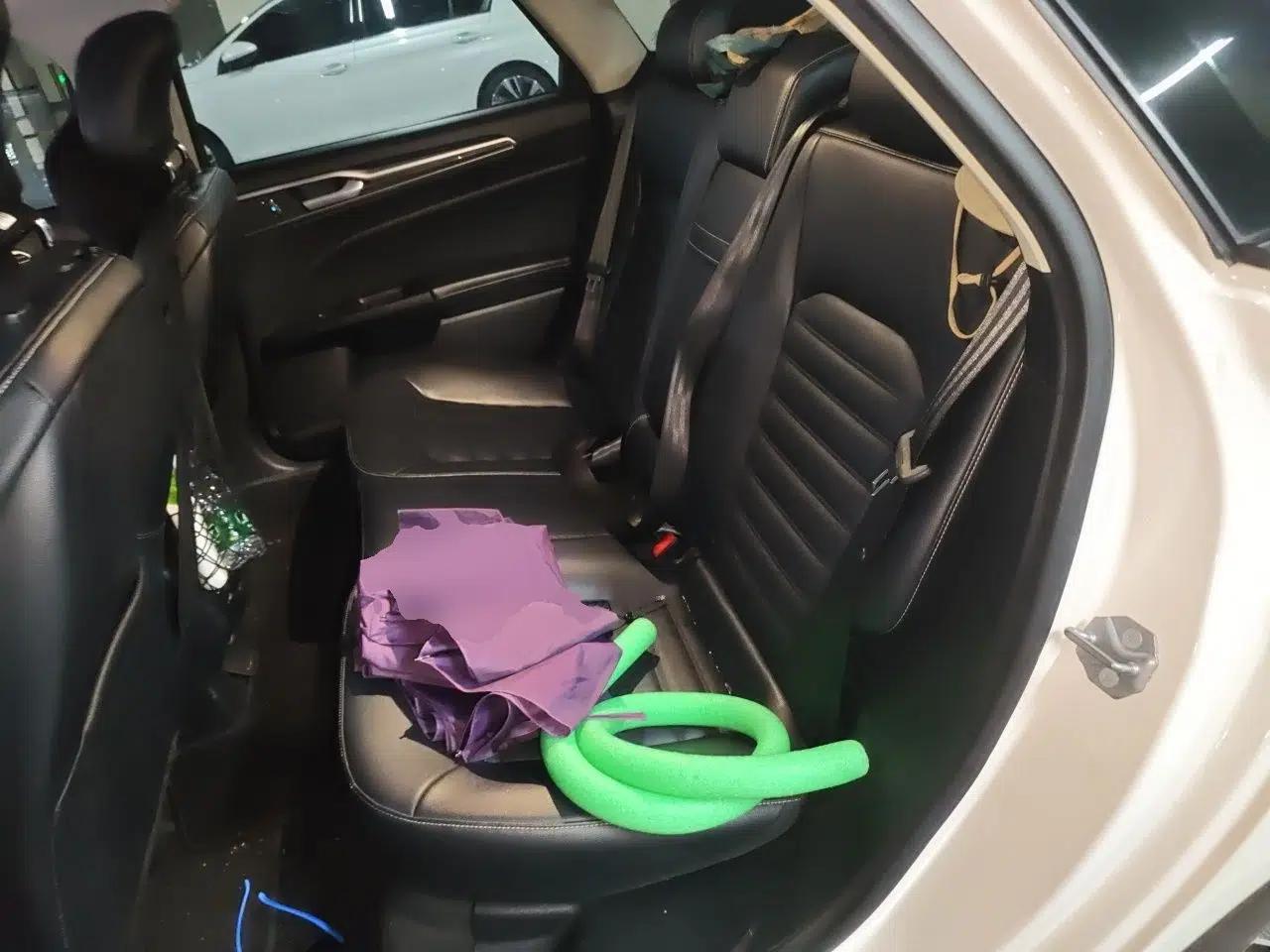 Ford Mondeo New Energy 2018 2.0 PHEV Smart-Controlled Fashion Edition China V Standard — миниатюра 17