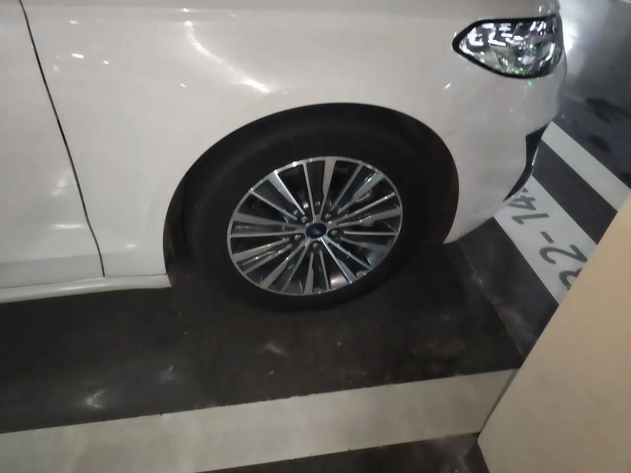 Ford Mondeo New Energy 2018 2.0 PHEV Smart-Controlled Fashion Edition China V Standard — миниатюра 8