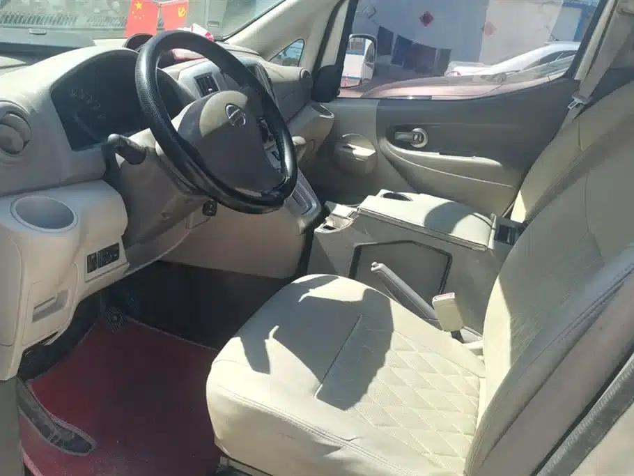 Nissan NV200 2018 1.6L CVT Luxury — миниатюра 9
