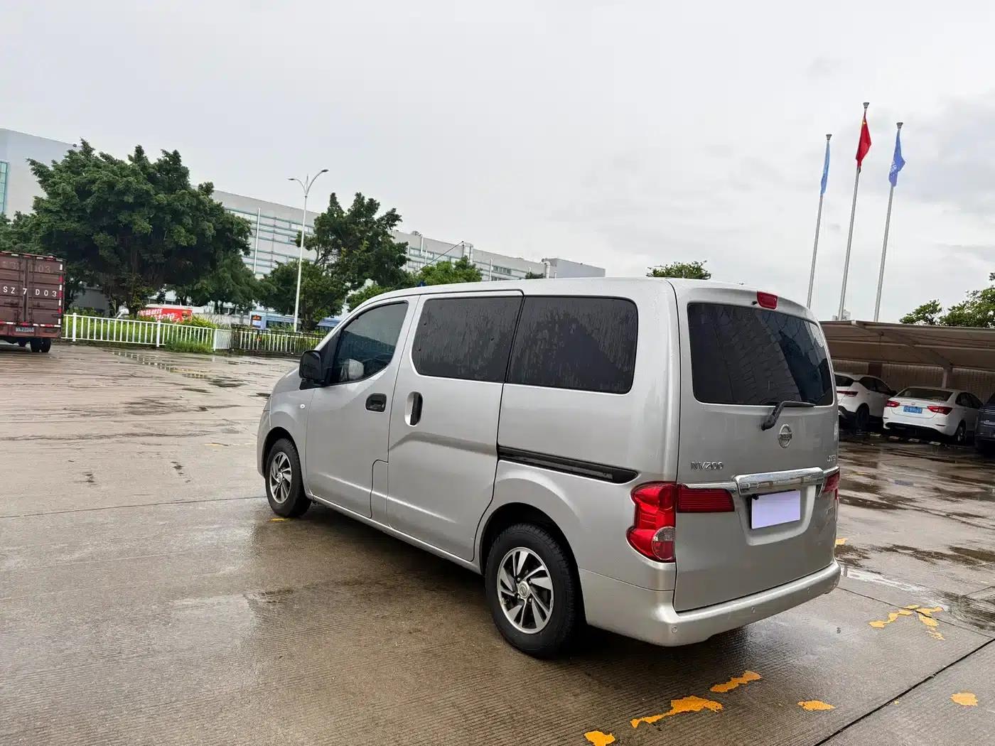 Nissan NV200 2014 1.6L CVT Luxury Model (China V Emission Standard) — миниатюра 4