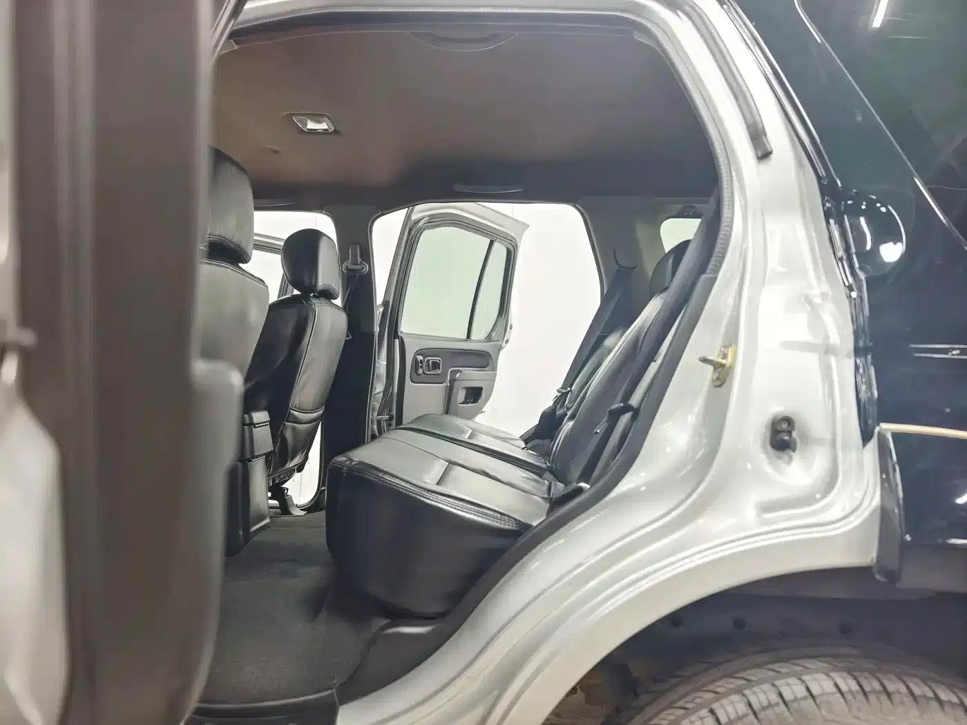 Nissan Paladin 2008 2.4L 2WD Standard Edition — миниатюра 12