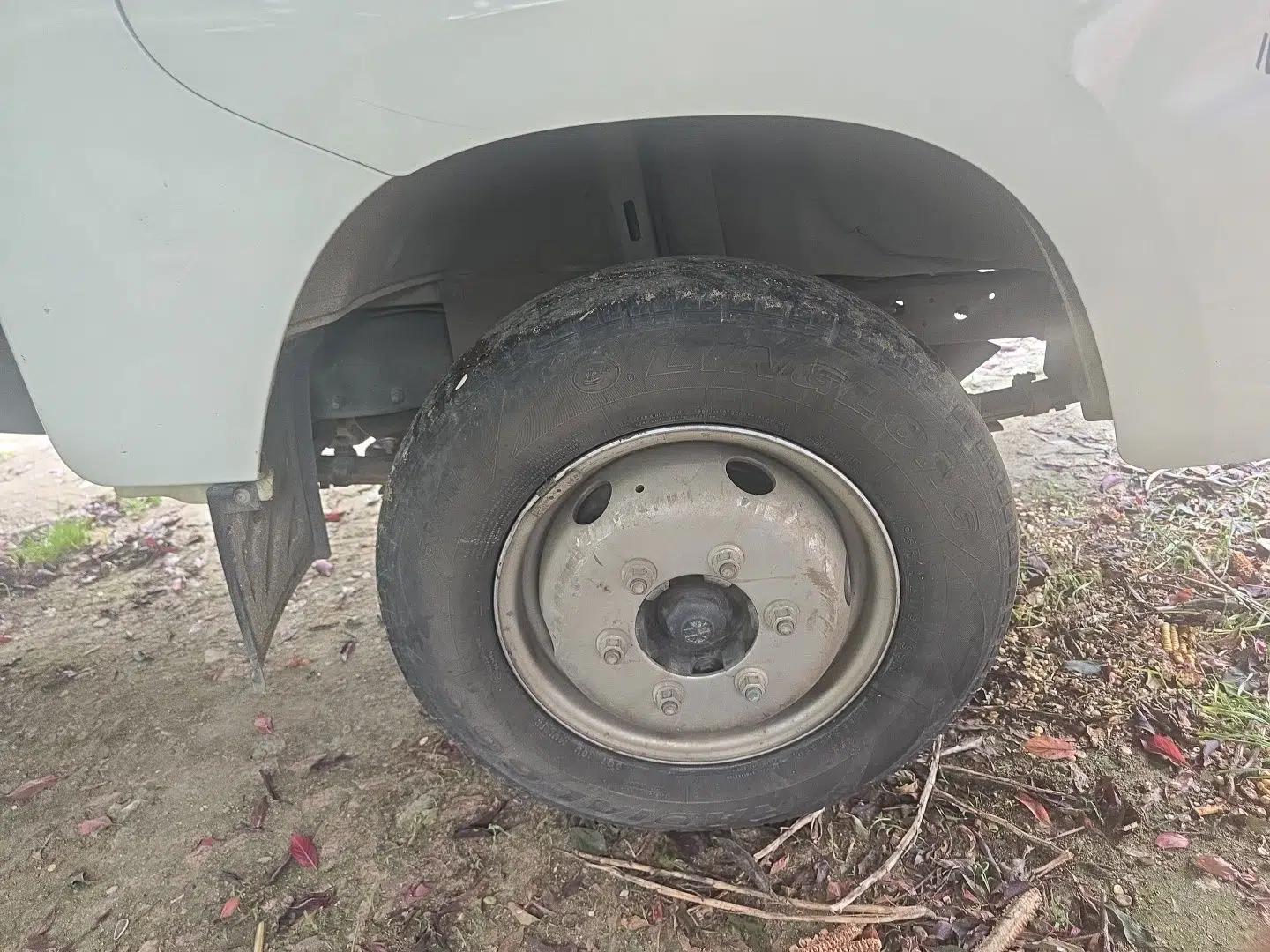 Foton Xiangling M Xiangling M2 van, gasoline, length 5,220 mm — миниатюра 8