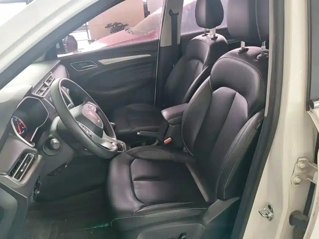 Roewe RX3 2018 1.6L Manual Flagship Edition — миниатюра 15