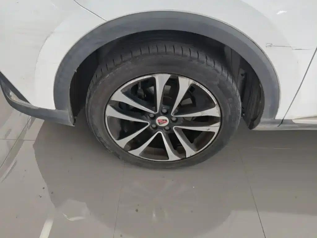 Roewe RX3 2018 1.6L Manual Flagship Edition — миниатюра 23