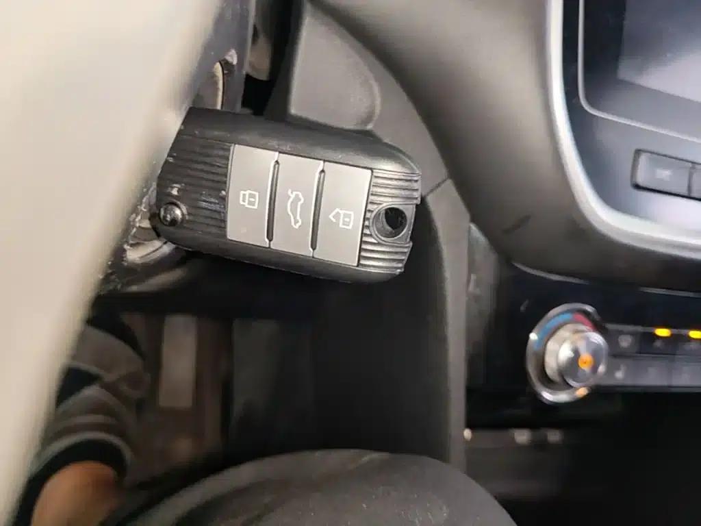 Roewe RX3 2018 1.6L Manual Flagship Edition — миниатюра 9